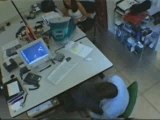 webcam-boulot-sous-jupe-fille