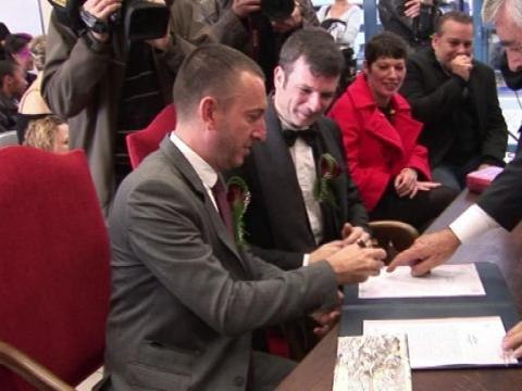 7.000 mariages homosexuels en 2013 mais baisse globale - 14/01