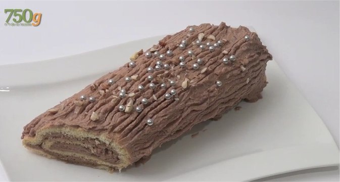Recette de Bûche de Noël à la crème au beurre pralinée - 750 Grammes