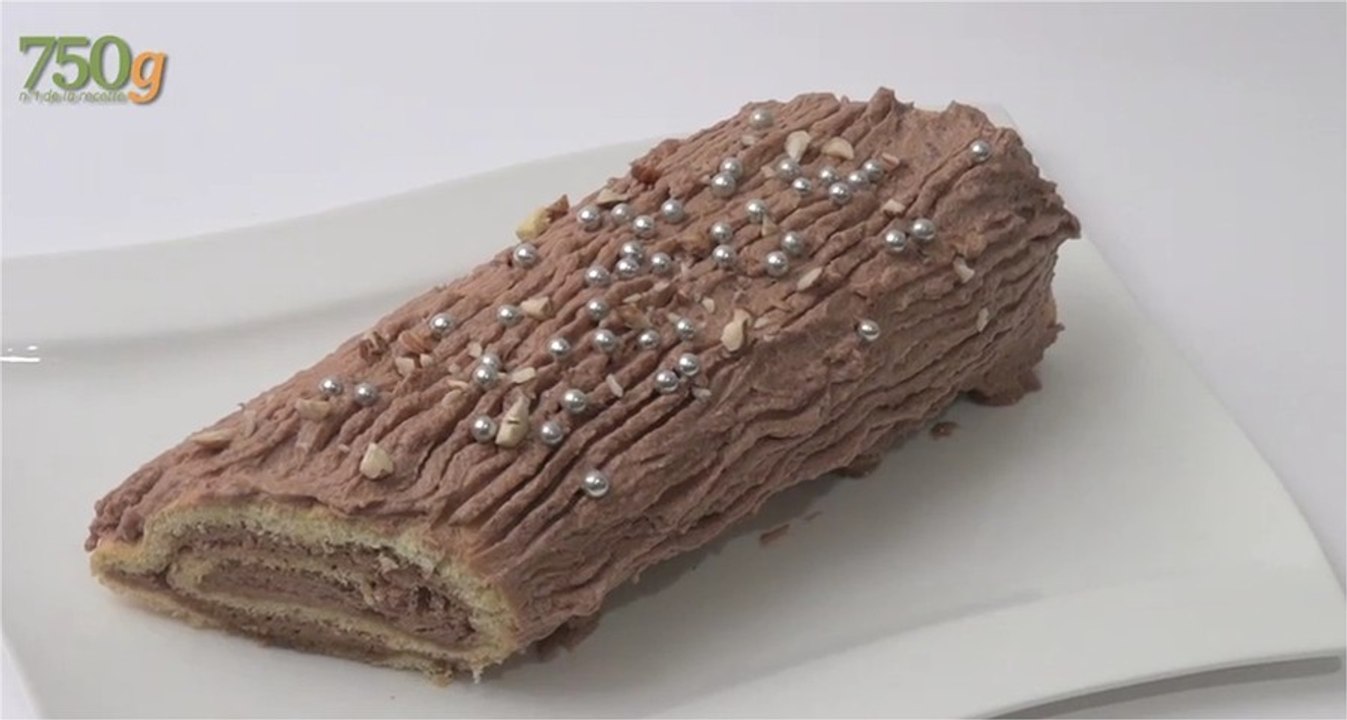 Recette de Bûche de Noël à la crème au beurre pralinée - 750 Grammes