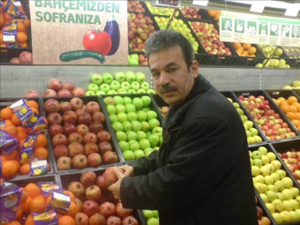 KEMAL KAYA arap atı gibi sallar başını