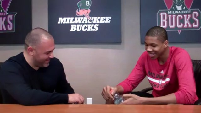 Συνέντευξη Γιάννη Αντετοκούνμπο στο Μιλγουόκι 1ο μέρος.