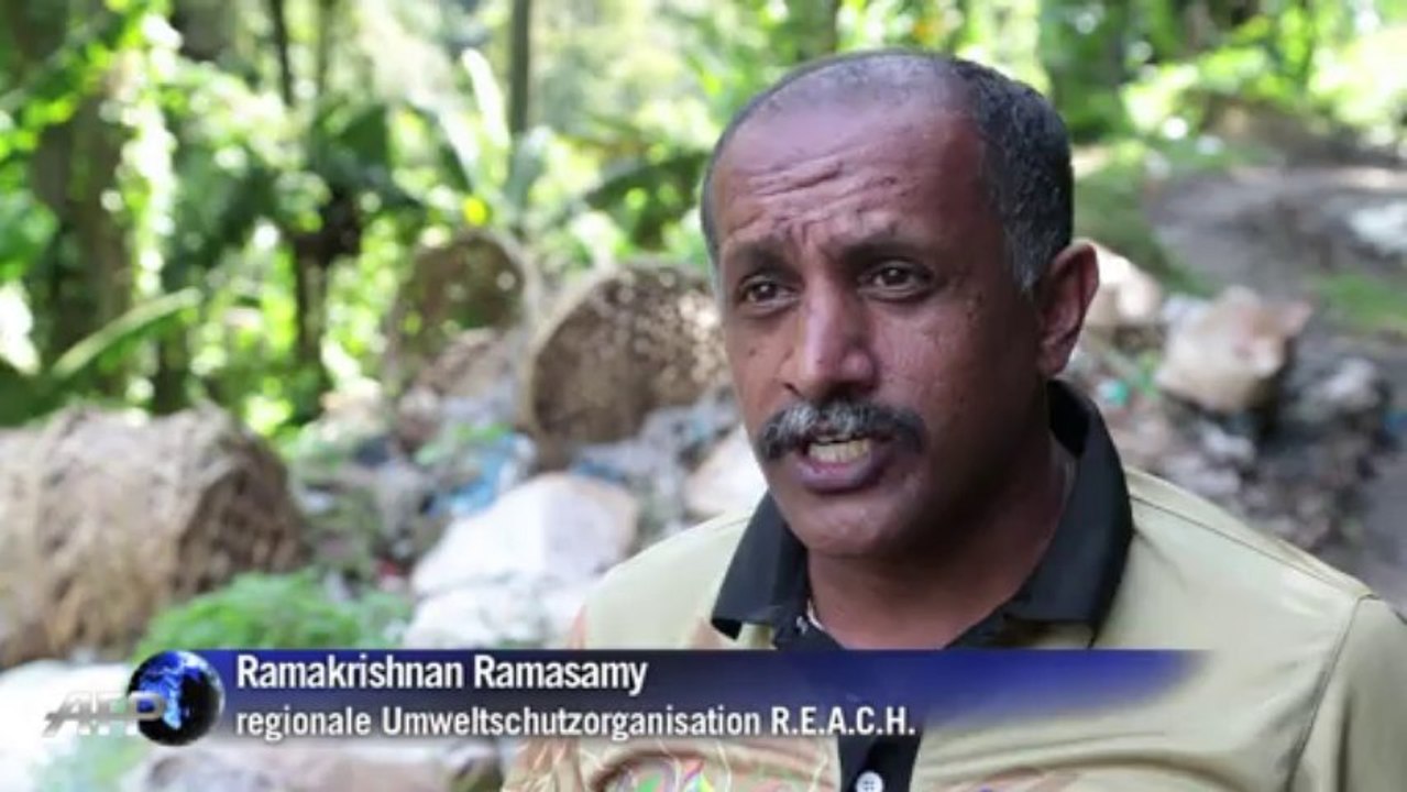 Müll und zerstörung in naturparadies in malaysia