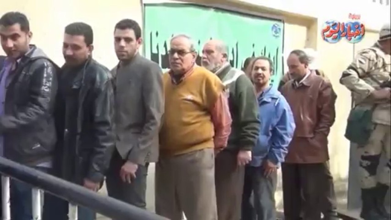 تأمينات الجيش أثناء التصويت علي دستور 2014