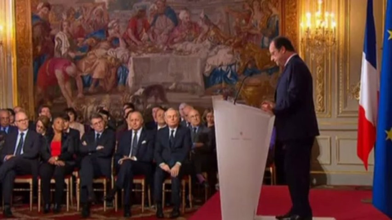 Francois Hollande refuses to answer affair questions