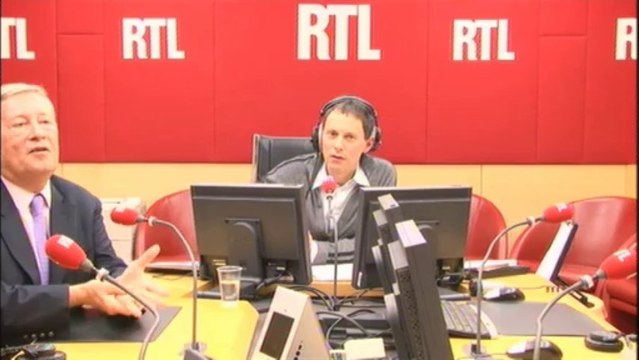 Hollande est coutumier des annonces , dit Bruno Le Maire