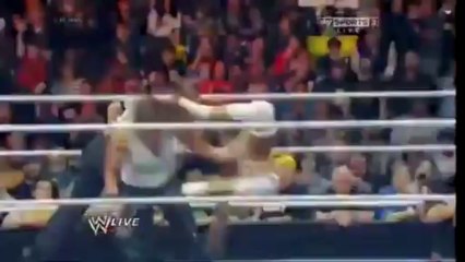 WWE RAW - The Funkadactyls vs AJ Lee and Tamina Snuka