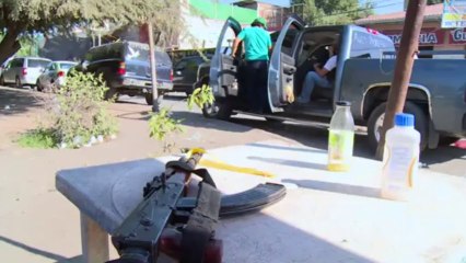 México: autodefensas se niegan a desarmarse