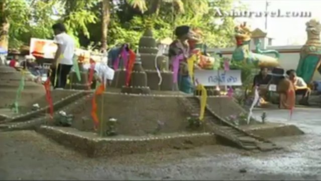 Sandcastle of Thai Temples by Asiatravel.com