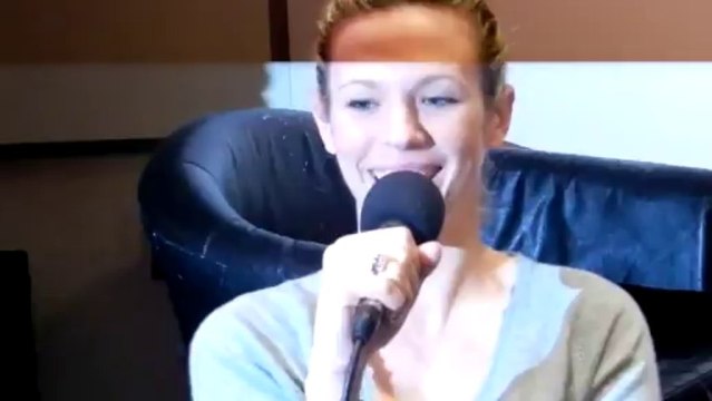 Lorie - Interview pour Direct FM - Fnac de Nancy 2012 (Part 2)