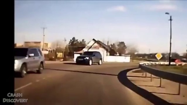 CRAZY Truck Crashes, Truck Accidents compilation 2013 - Part 1