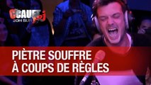 Piètre se mange des coups de règles sur les doigts !