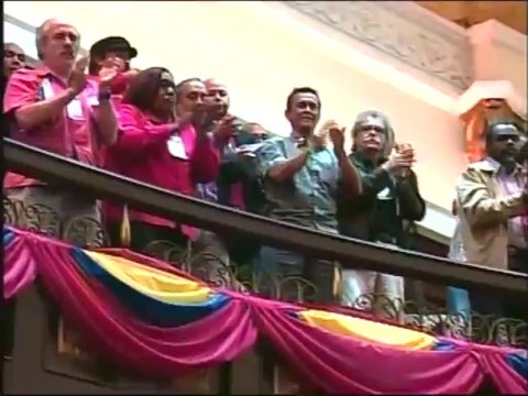 Gobierno ordena revisar la programación de todas las televisoras del país