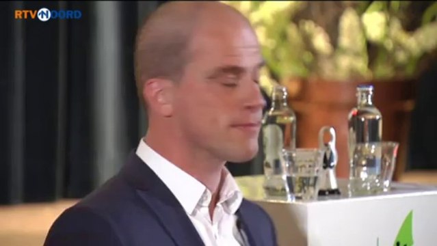Diederik Samsom beleeft lastige avond in Middelstum - RTV Noord