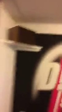 Tu viens jamais aux soirées...