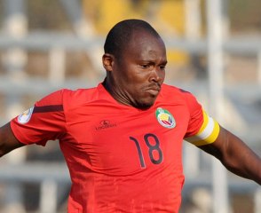 Un coup franc monstrueux marqué du rond central !