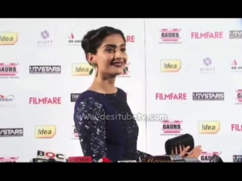 Fashion Icon Soonam Kapoor was looking gorgeous at 59th Idea Filmfare Awards Nominations Party