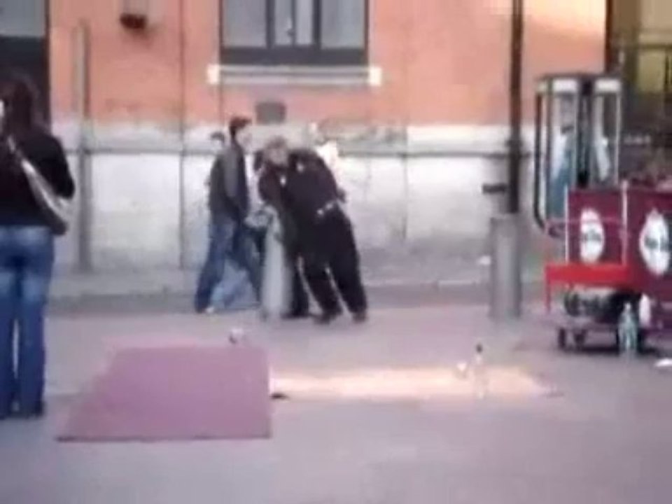 DRUNK IRISH DUDE BREAKDANCING -=-=