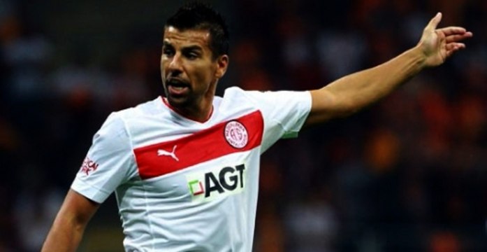 Antalyaspor Milan Baros ile Yollarını Ayırdı