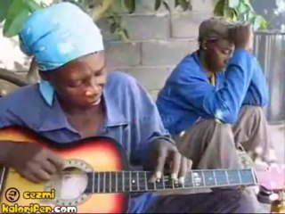 Bu Nasıl Gitar Çalış Şekli ?