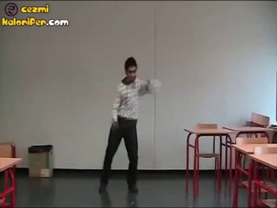 Apaçi Düşmanlarının İçini Ferahlatan Video