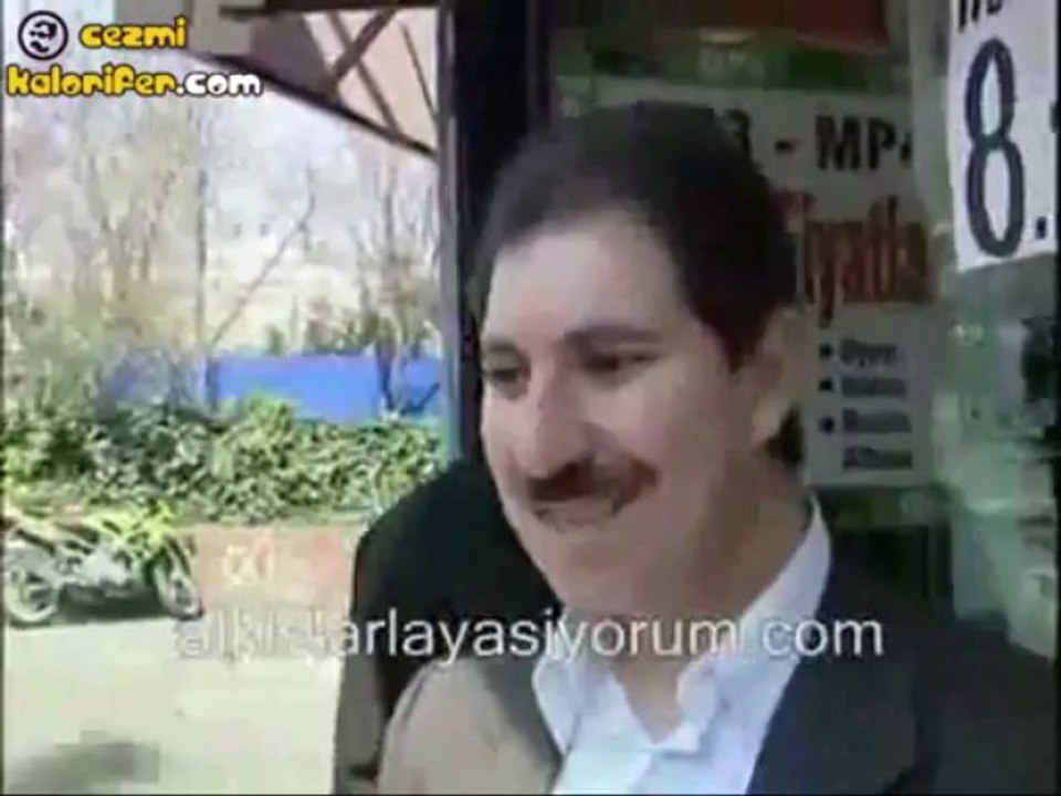 Kamerayı Görünce Saçmalayan Adam