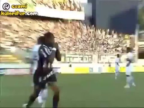 Robinho Öyle Bir Gol Attı ki !!
