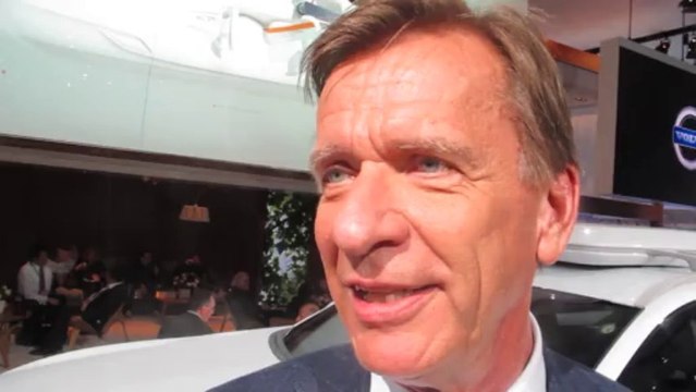 VOLVO VXC Coupe Concept Hakan Samuelsson NewCarNewsTV Bob Giles at 2014 NAIAS
