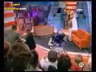 Rus Evlilik Programı - Uçan Tekme Atmak