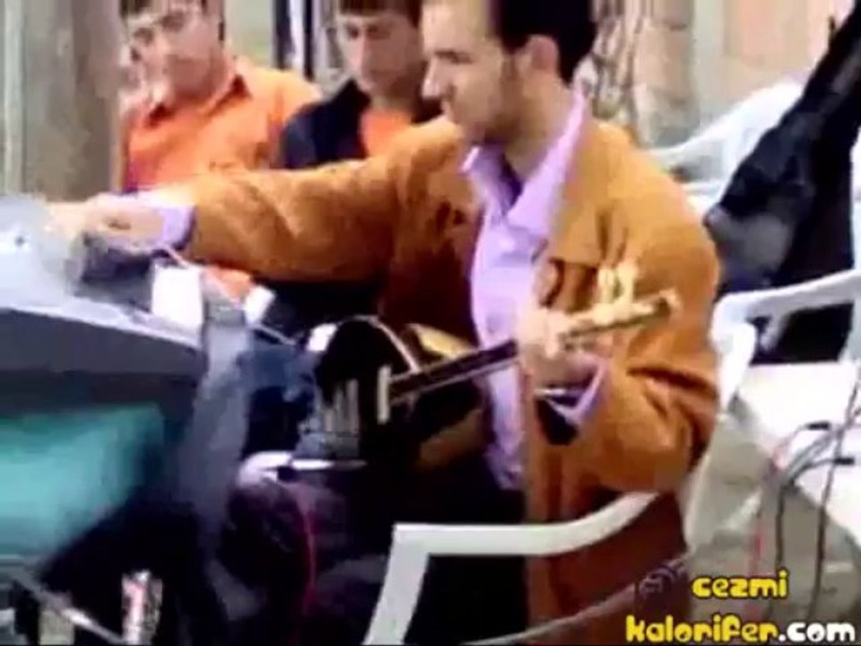 Bağlama İle Metal Müzik Yapmak