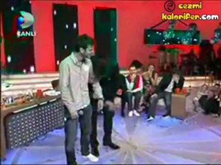 Beyaz Öğrencilerin Foyasını Ortaya Çıkardı