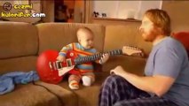 Süper Gitar Çalan Bebek (Fake Lan Hemen Yemeyin)
