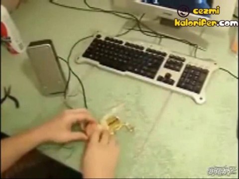 Prezervatiften Janjanlı Hoparlör Yapmak