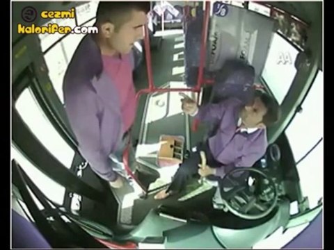Uzman Çavuştan Otobüs Şöförüne Dayak