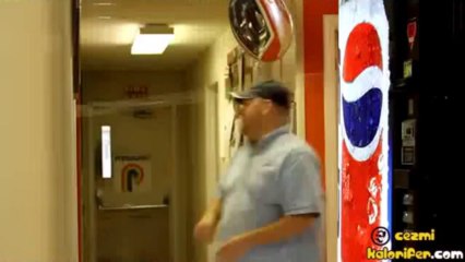 Dünyanın En Basit Yapılan Şakası