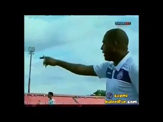 Hava Atışında Topu Rakibe Vermeyip Gol Atınca Kırmızı Kart Yedi