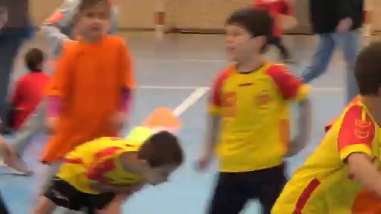 HBC Izon Mini hand 2013