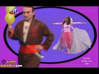 Kliple Alakası Olmayan Balonlu, Kılıçlı Ve Gizemli Dayı