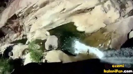 Kayalıklardan Tehlikeli Atlayış