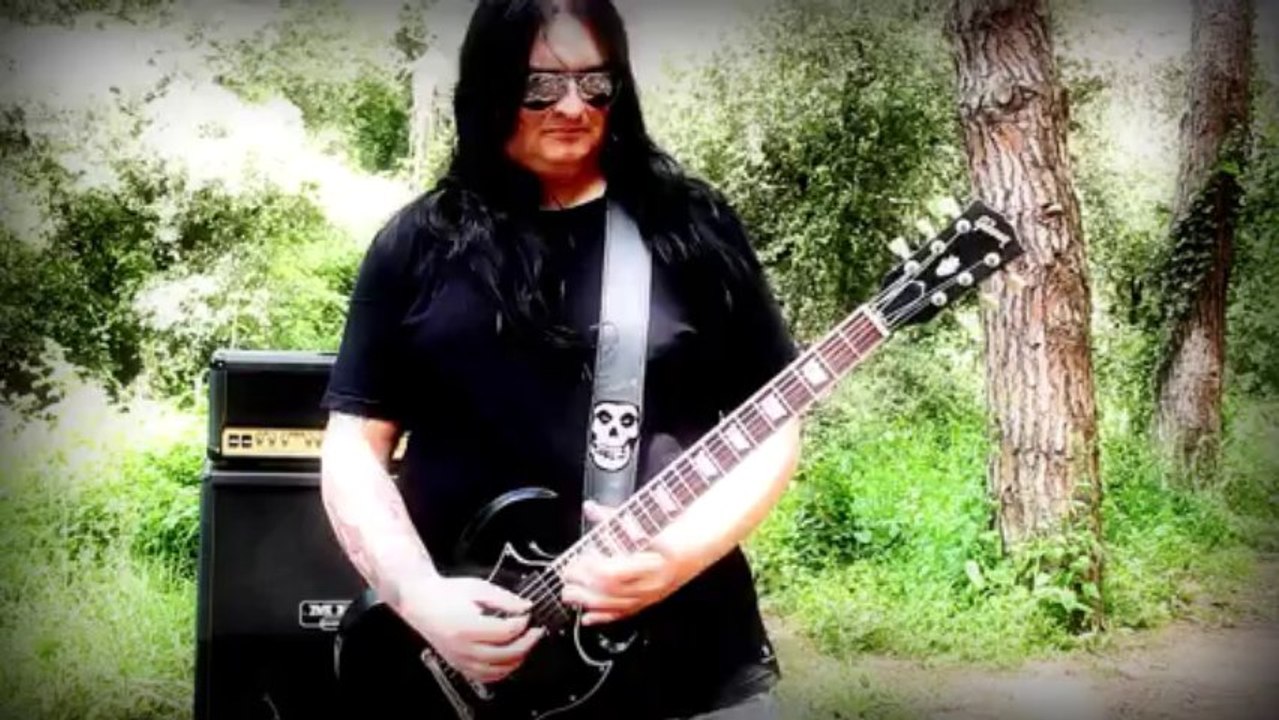 Cyan Bloodane - El jardin del eden