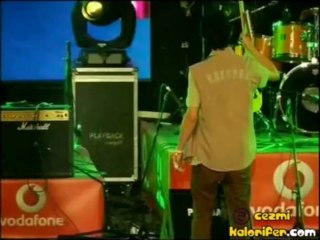 Vodafone Liselerarası Müzik Yarışması - Şekil Yapayım Derken Gitar Kırmak