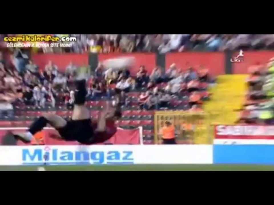 Özgür Çek'in Harika Rövaşata Golü
