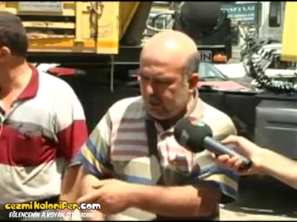 Aracına Yılan Giren Kamyoncu - Vallahi Canlı