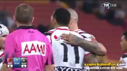 Maç Sırasında Sahaya İşemek