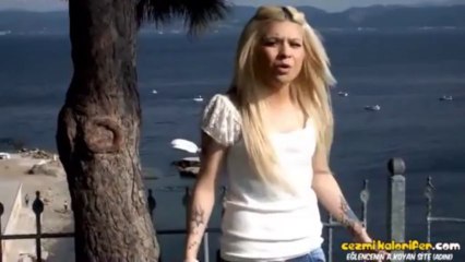 Eli Sıcak Suda Yanan Arabesk Rapçi Kız 4