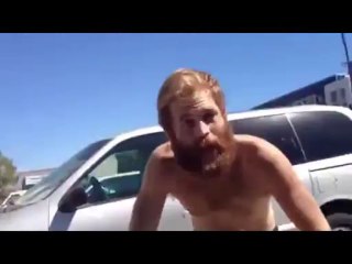 Breaking Bad Karakterlerini Taklit Eden Evsiz Adam