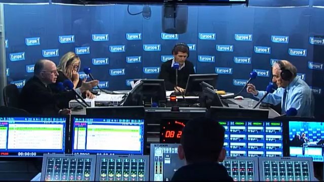 Cazeneuve : nous tenons les dépenses