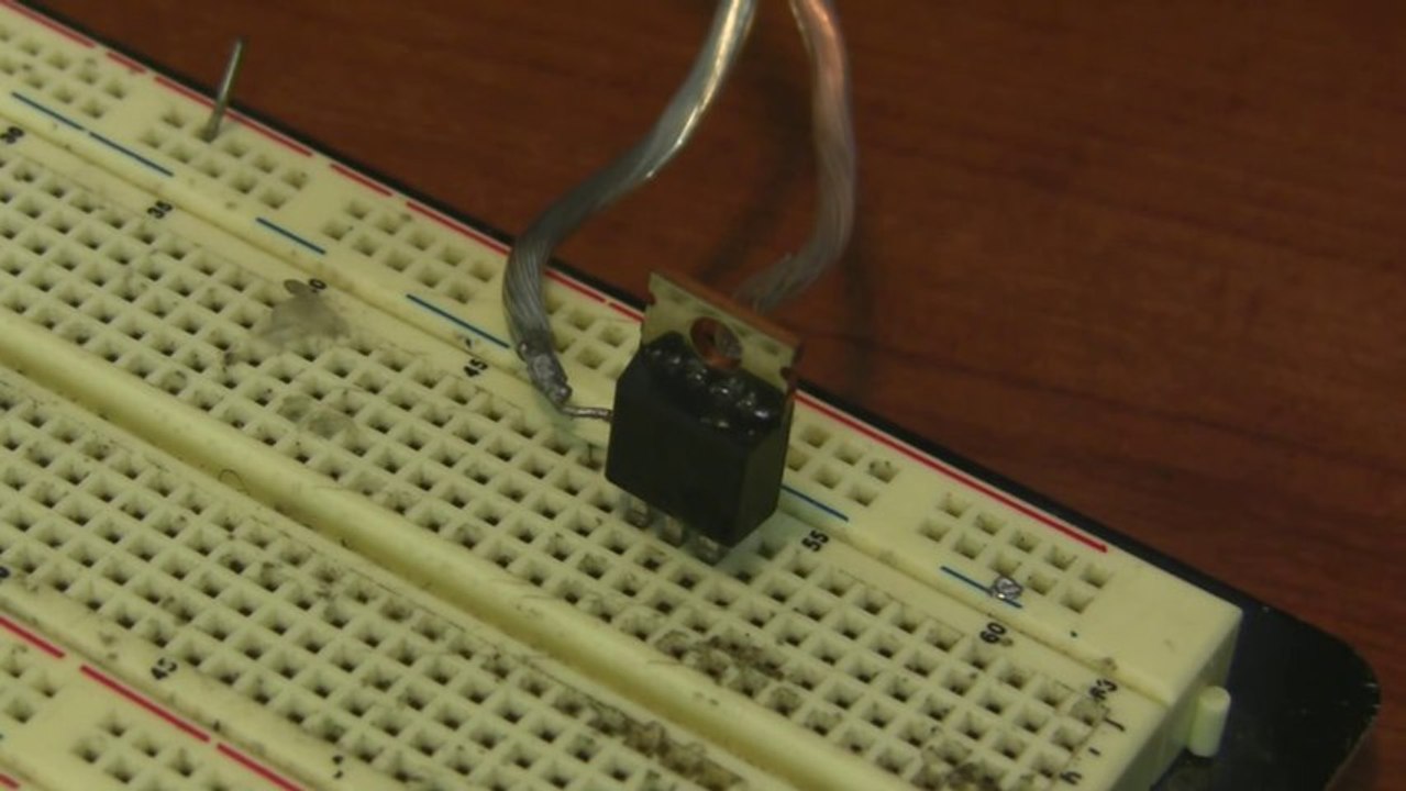 MUA/BÁN SÒ B688/D718 | TỔNG QUAN TRANSISTOR MOSTFET