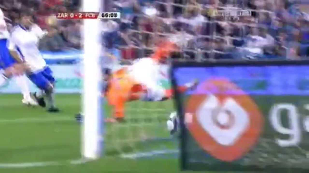 messi vs zaragoza(Incredible Goal)