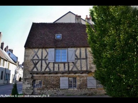 Ancienne maison de Nicolas d'Appleine prémery Nièvre bourgogne
